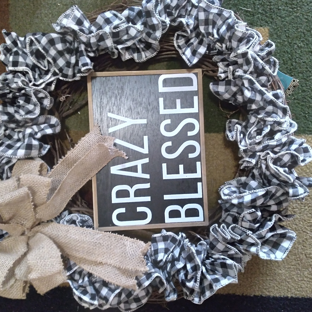 Rustic farmhouse decor wreath